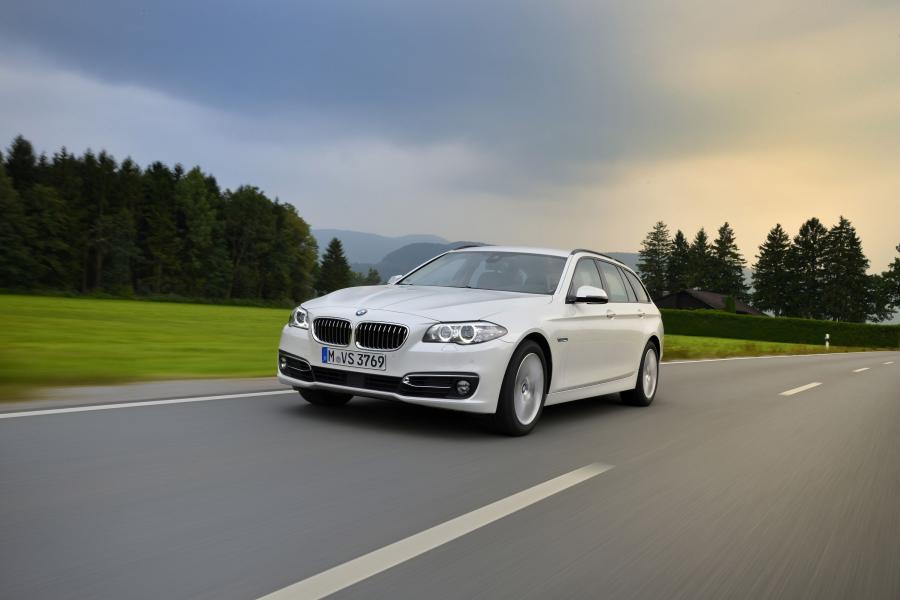  BMW 520d Touring 2014 года  (фото 14 из 46)